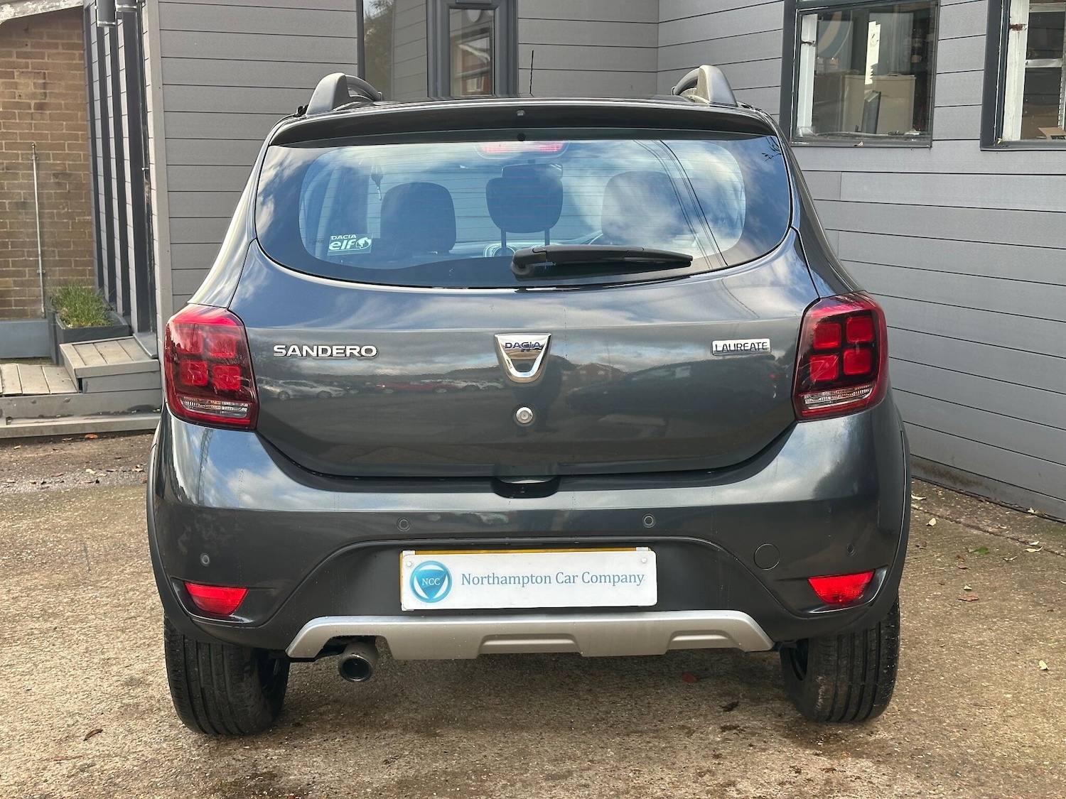 Used Dacia Sandero Stepway 2018 for sale - 76781080: Photo 10