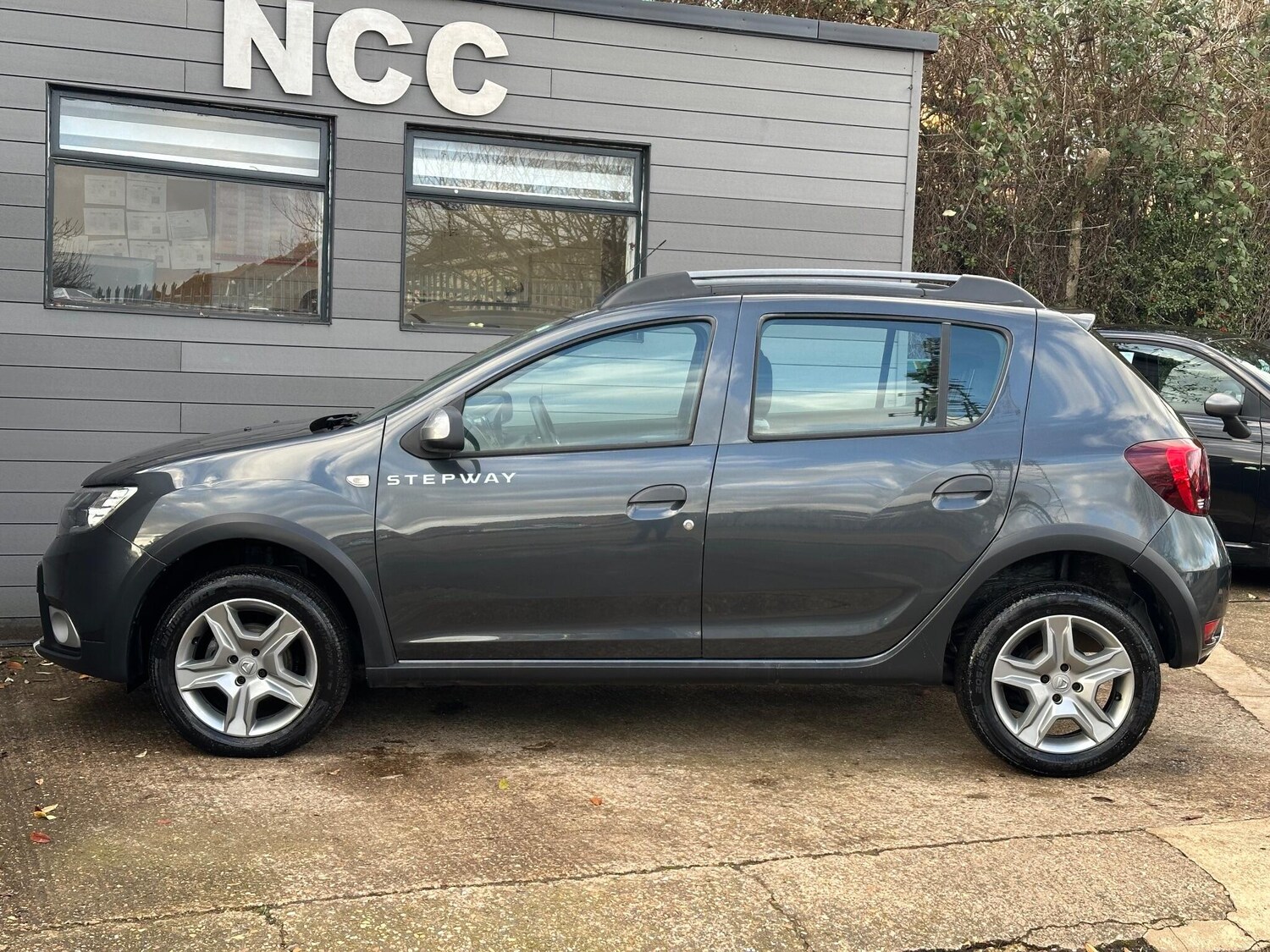 Used Dacia Sandero Stepway 2018 for sale - 76781080: Photo 14