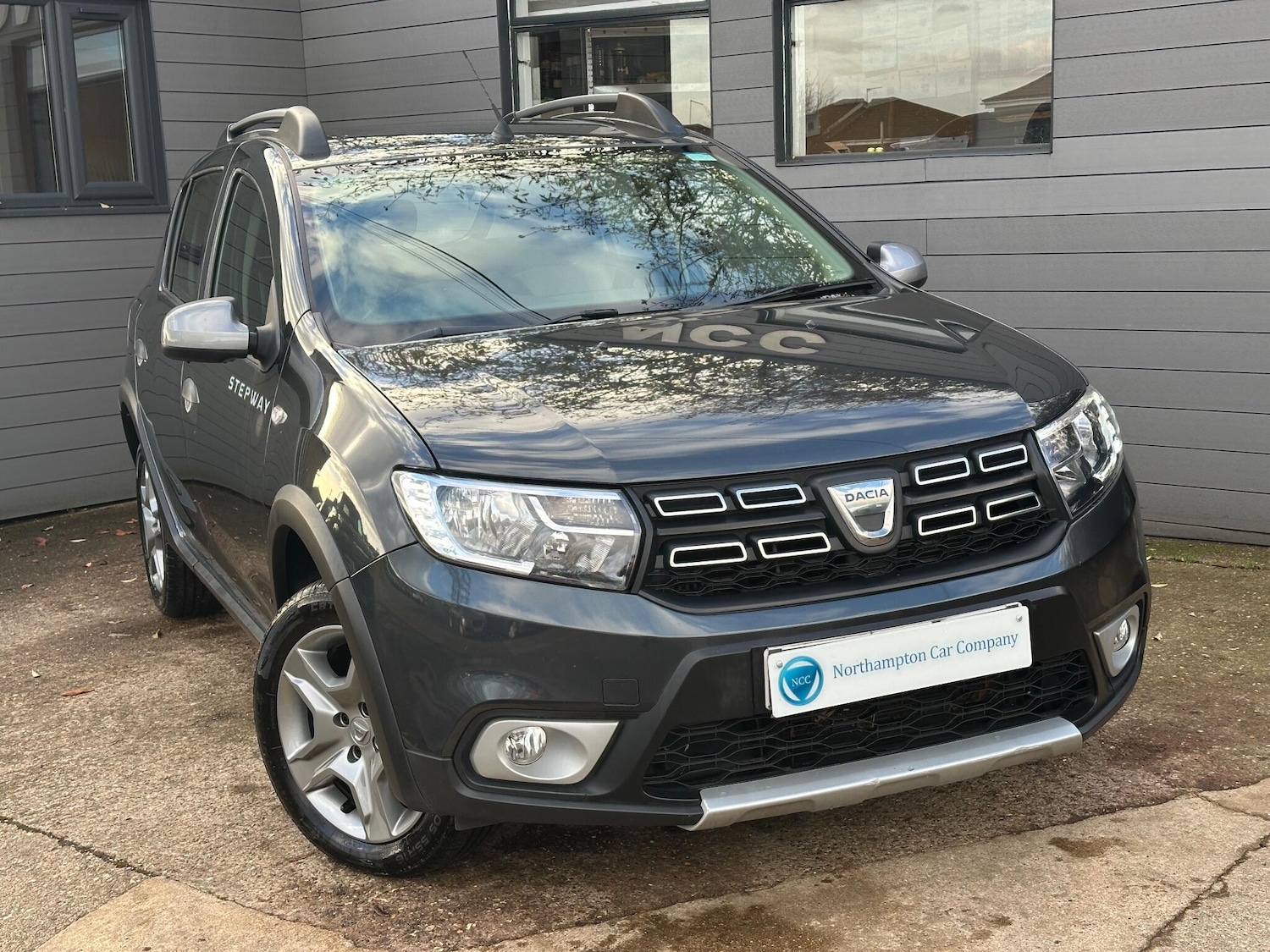 Used Dacia Sandero Stepway 2018 for sale - 76781080: Photo 4