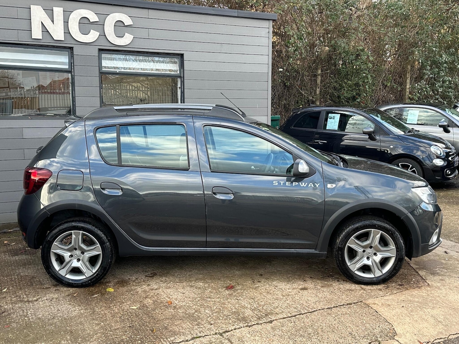 Used Dacia Sandero Stepway 2018 for sale - 76781080: Photo 6