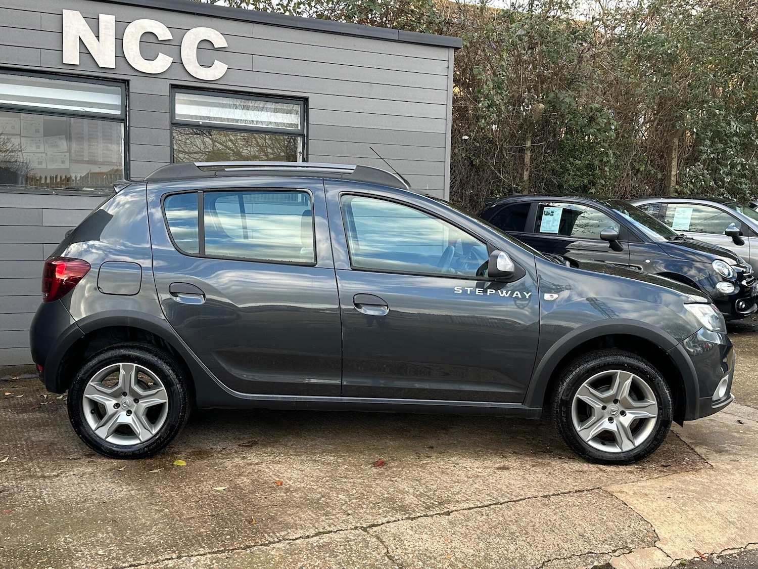 Used Dacia Sandero Stepway 2018 for sale - 76781080: Photo 7
