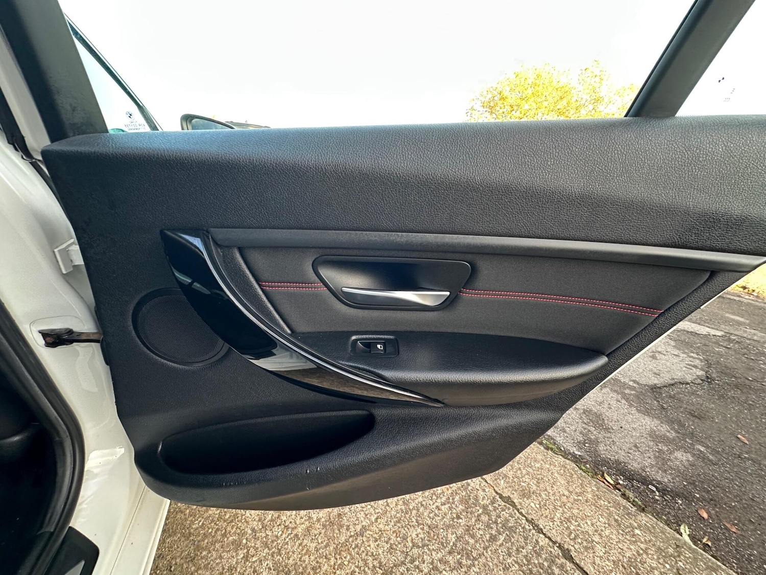 Used BMW 3 Series 2012 for sale - 77162811: Photo 12