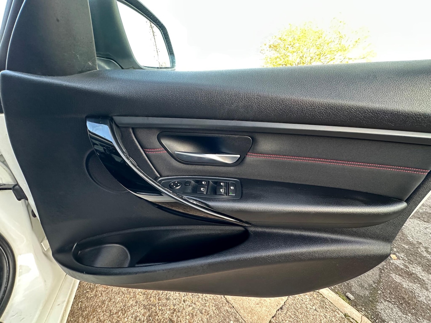 Used BMW 3 Series 2012 for sale - 77162811: Photo 27