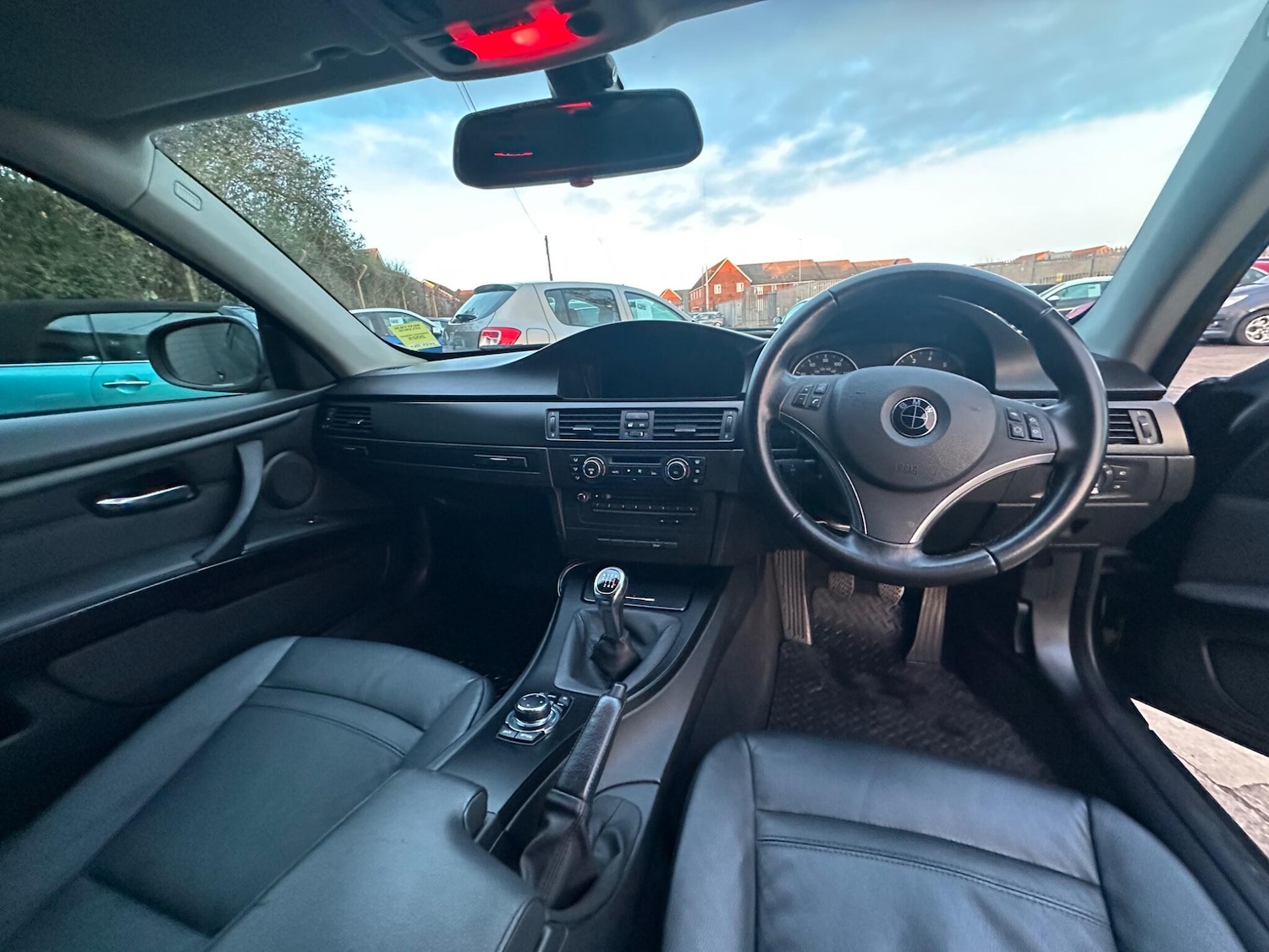 Used BMW 3 Series 2010 for sale - 77351336: Photo 2