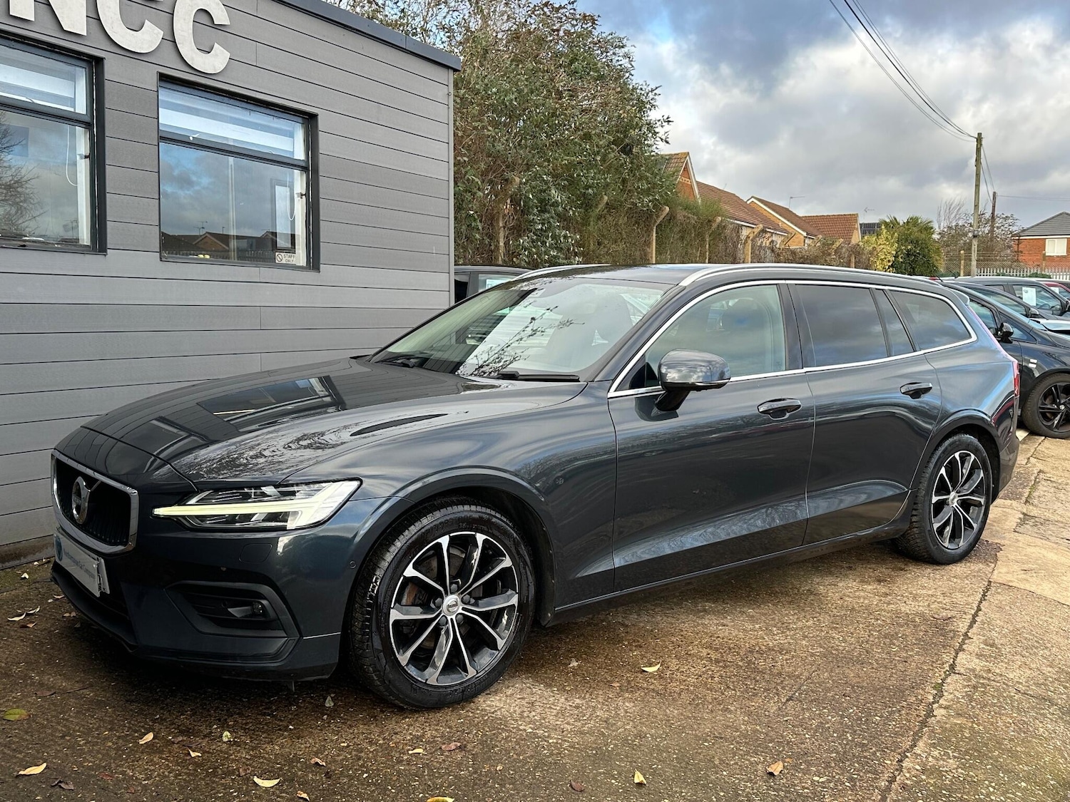 Used Volvo V60 2018 for sale - 76700699: Photo 16