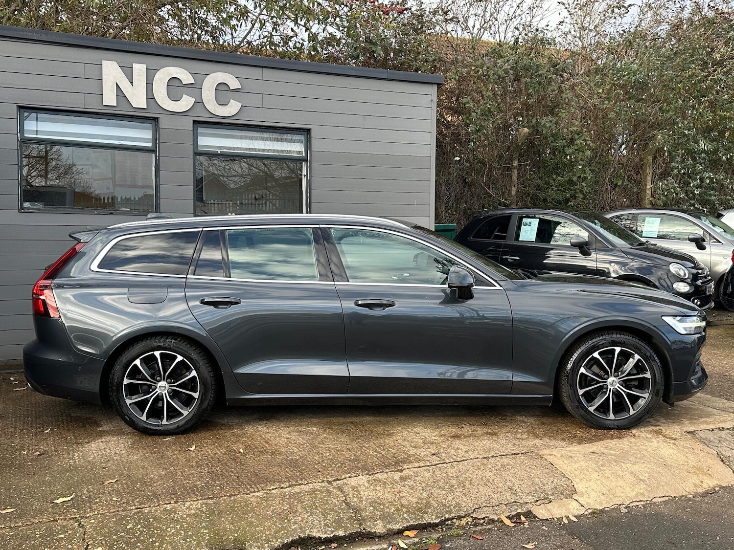 Used Volvo V60 2018 for sale - 76700699: Photo 7