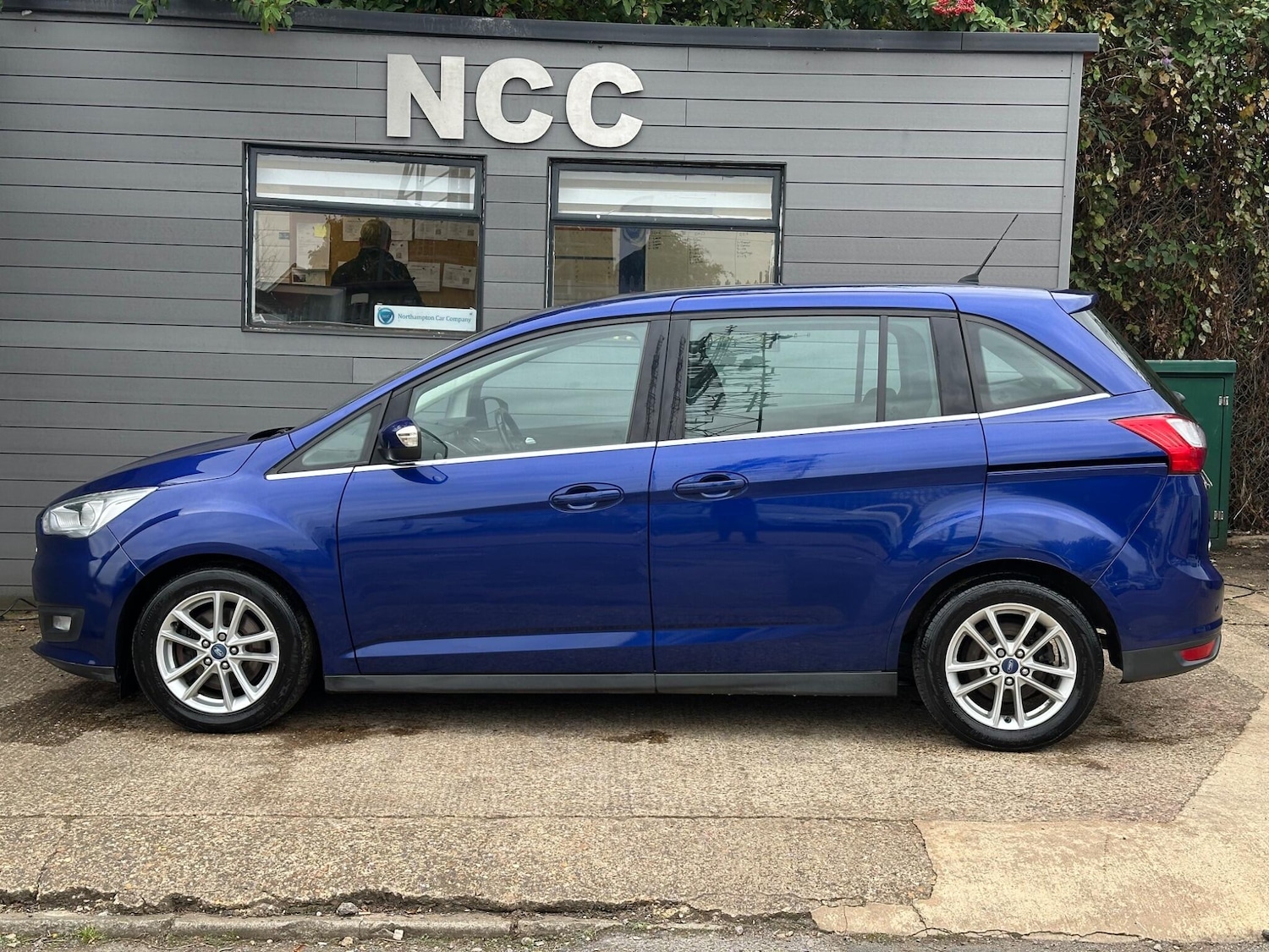 Used Ford Grand C-Max 2015 for sale - 76121588: Photo 13