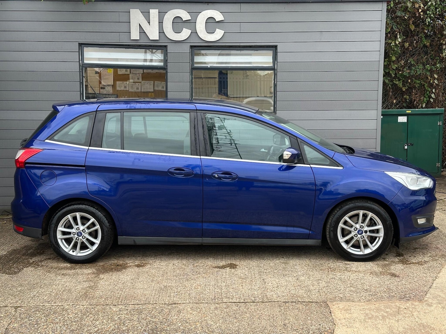 Used Ford Grand C-Max 2015 for sale - 76121588: Photo 5