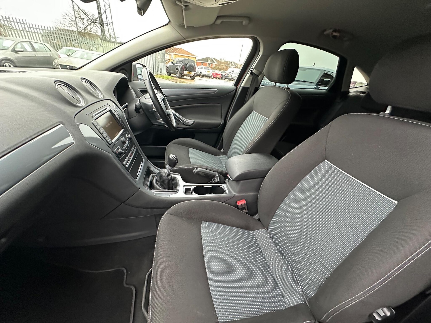 Used Ford Mondeo 2014 for sale - 77119649: Photo 24