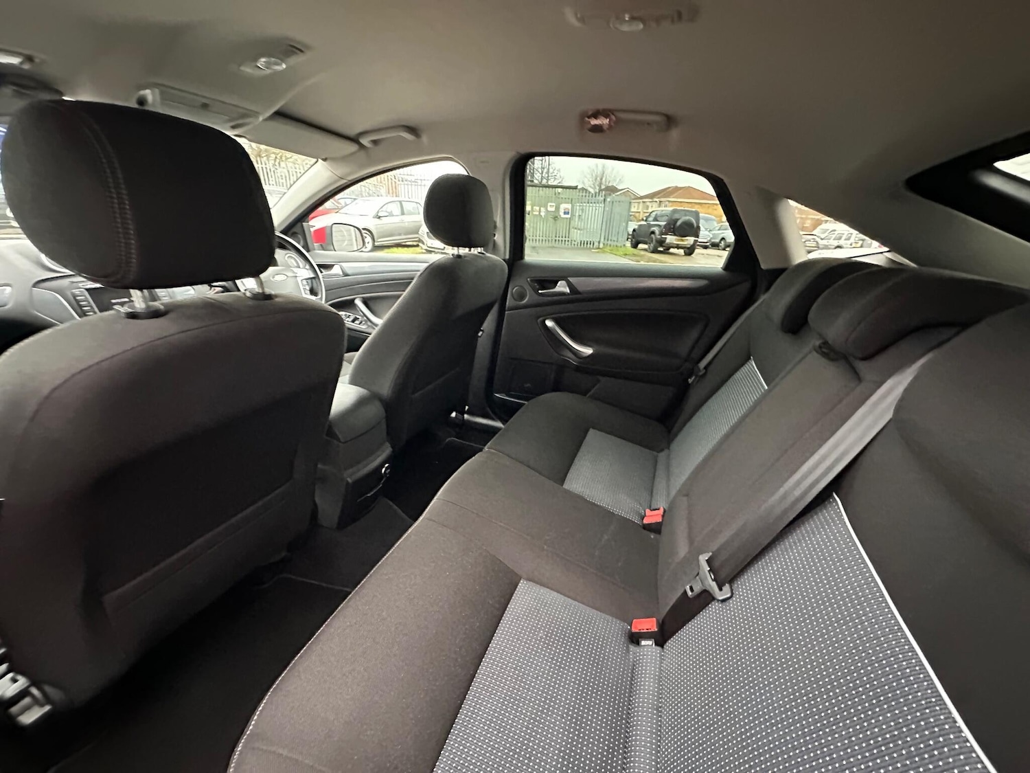 Used Ford Mondeo 2014 for sale - 77119649: Photo 26