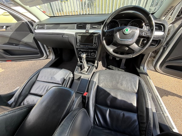 Used Skoda Superb 2013 for sale - 75635332: Photo 20