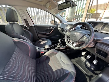 Used Peugeot 2008 2016 for sale - 75459232: Photo