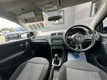 Used Volkswagen Polo 2010 for sale - 79634923: Photo