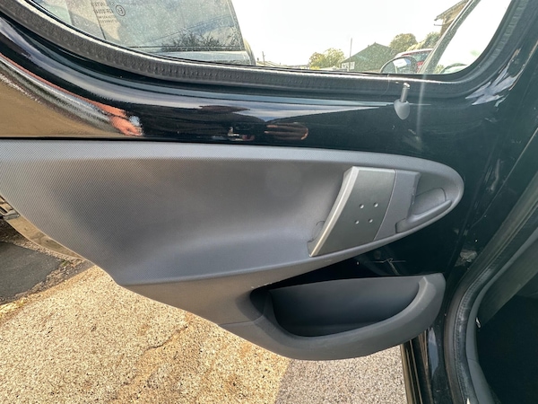 Used Peugeot 107 2011 for sale - 75769627: Photo 24