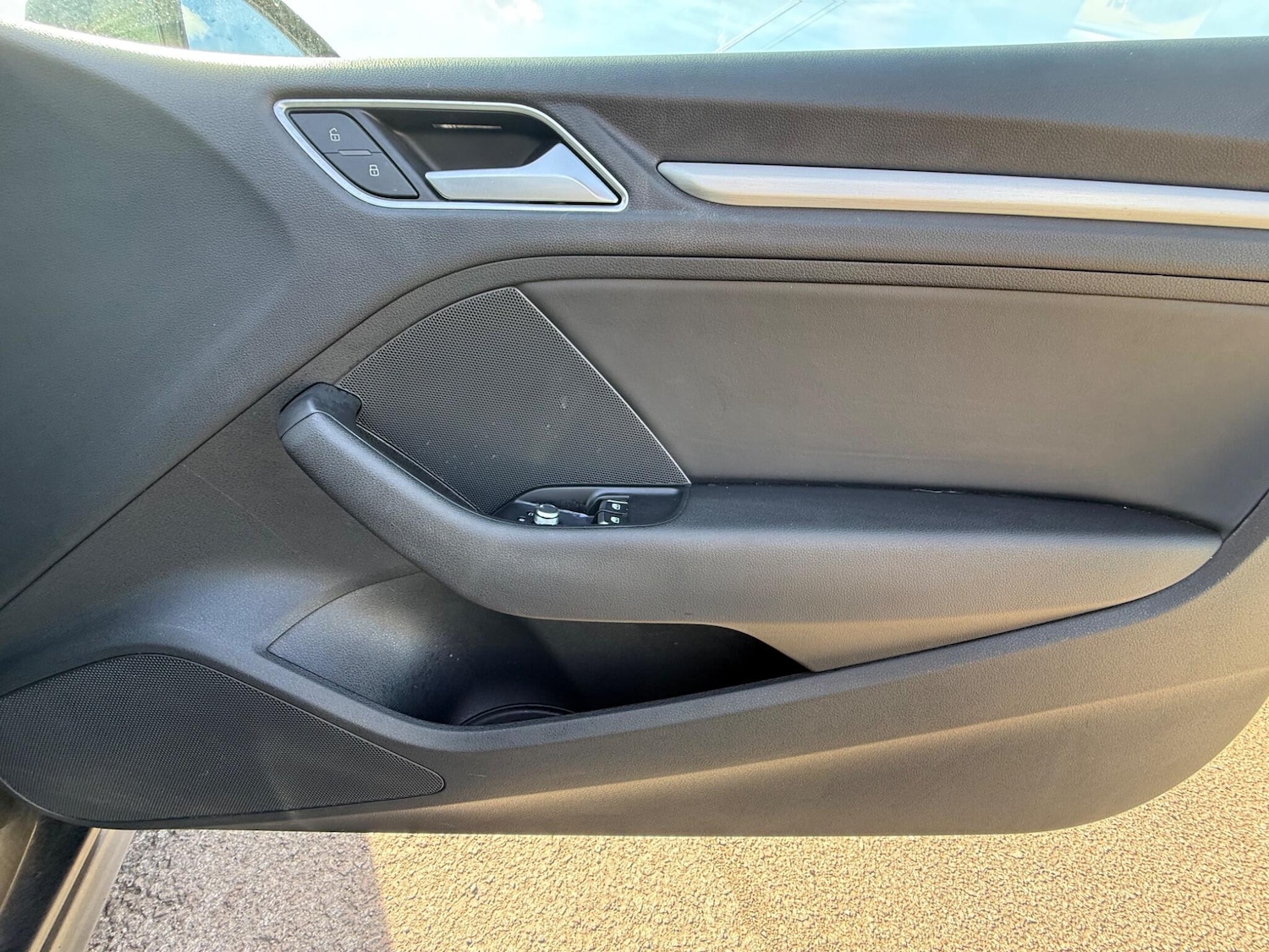 Used Audi A3 2016 for sale - 76060448: Photo 2