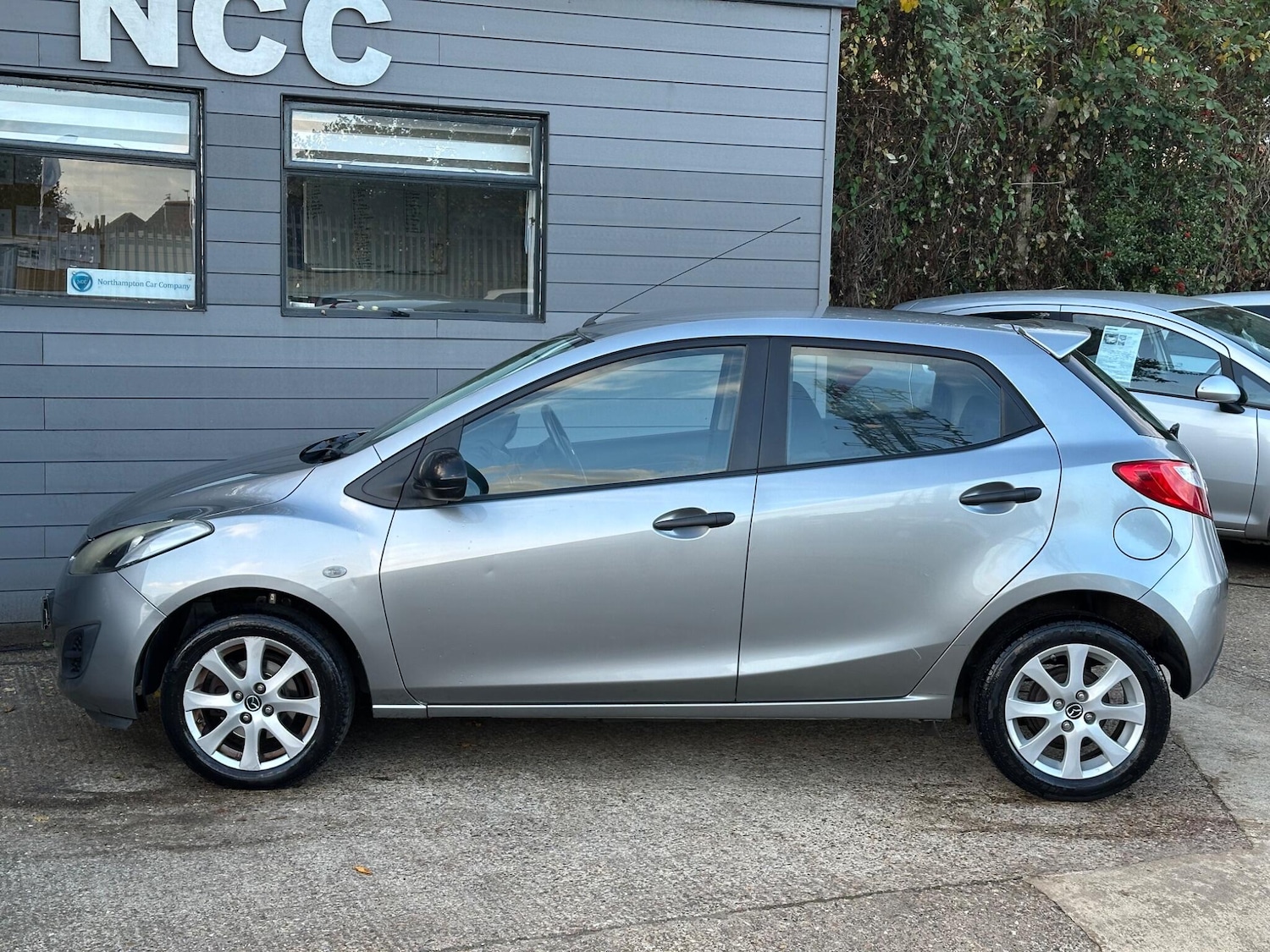 Used Mazda Mazda2 2015 for sale - 76388629: Photo 14