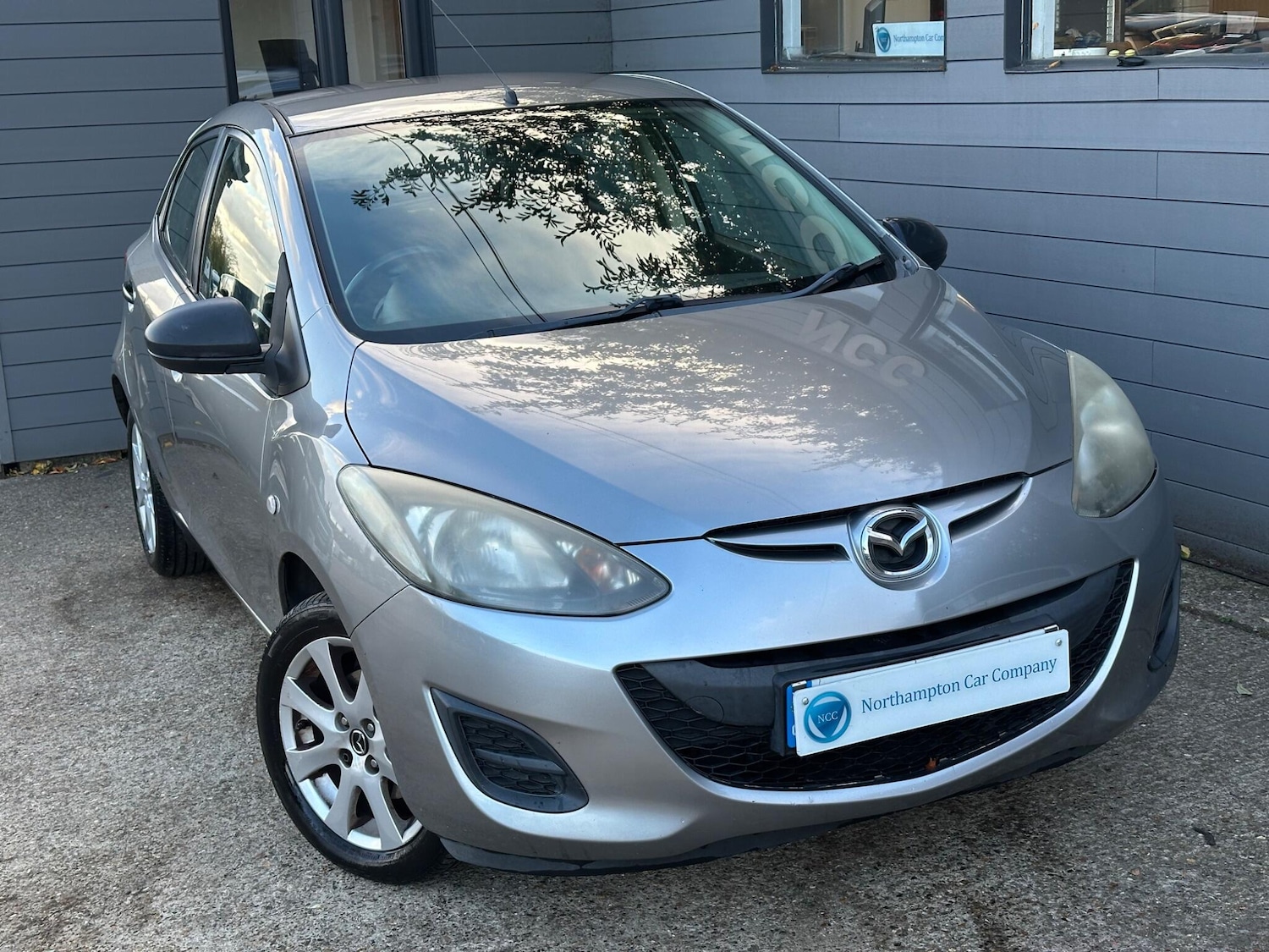 Used Mazda Mazda2 2015 for sale - 76388629: Photo 3