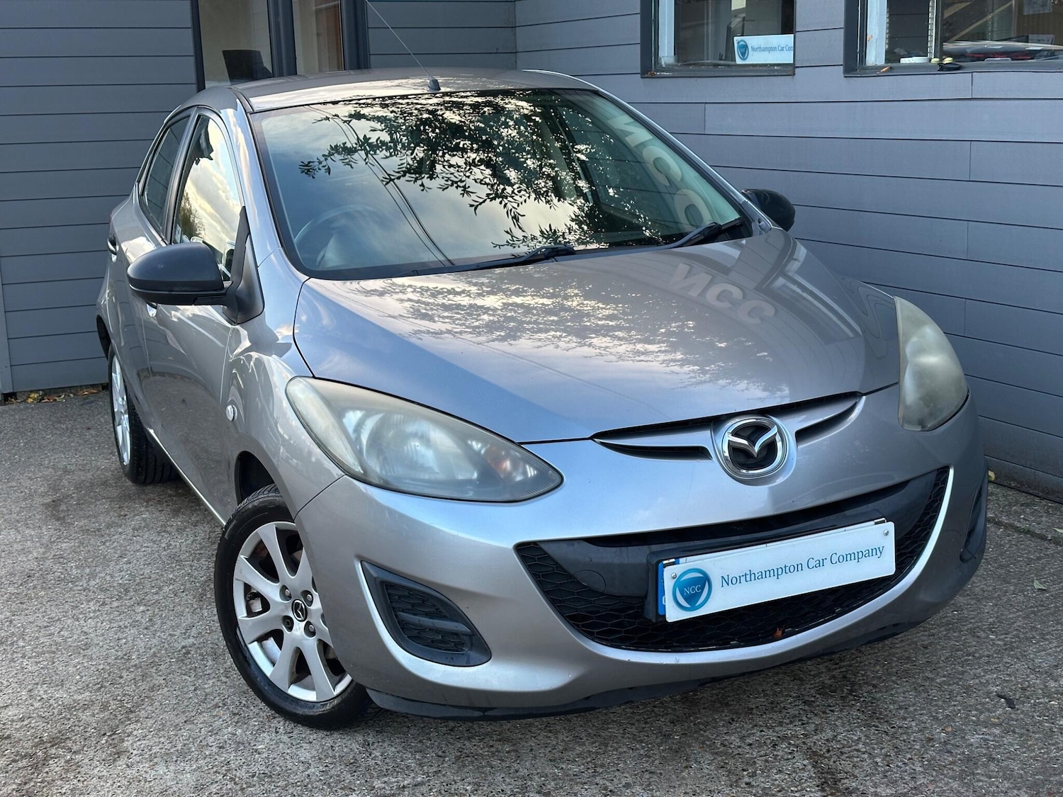 Used Mazda Mazda2 2015 for sale - 76388629: Photo 4