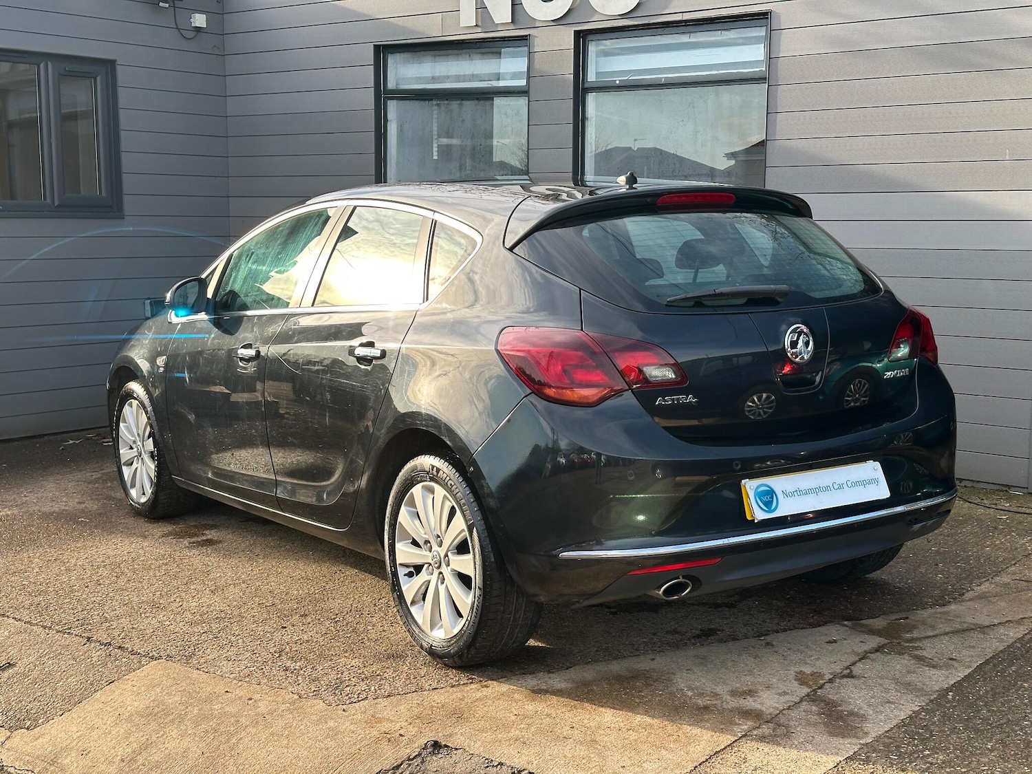 Used Vauxhall Astra 2013 for sale - 77439755: Photo 13