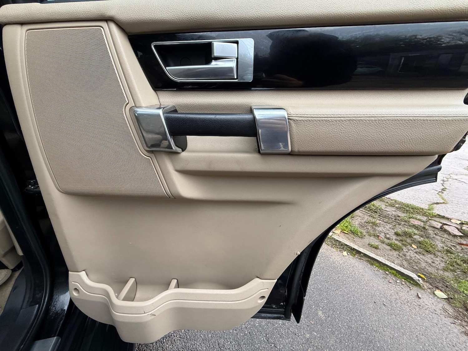 Used Land Rover Discovery 4 2009 for sale - 76585575: Photo 30