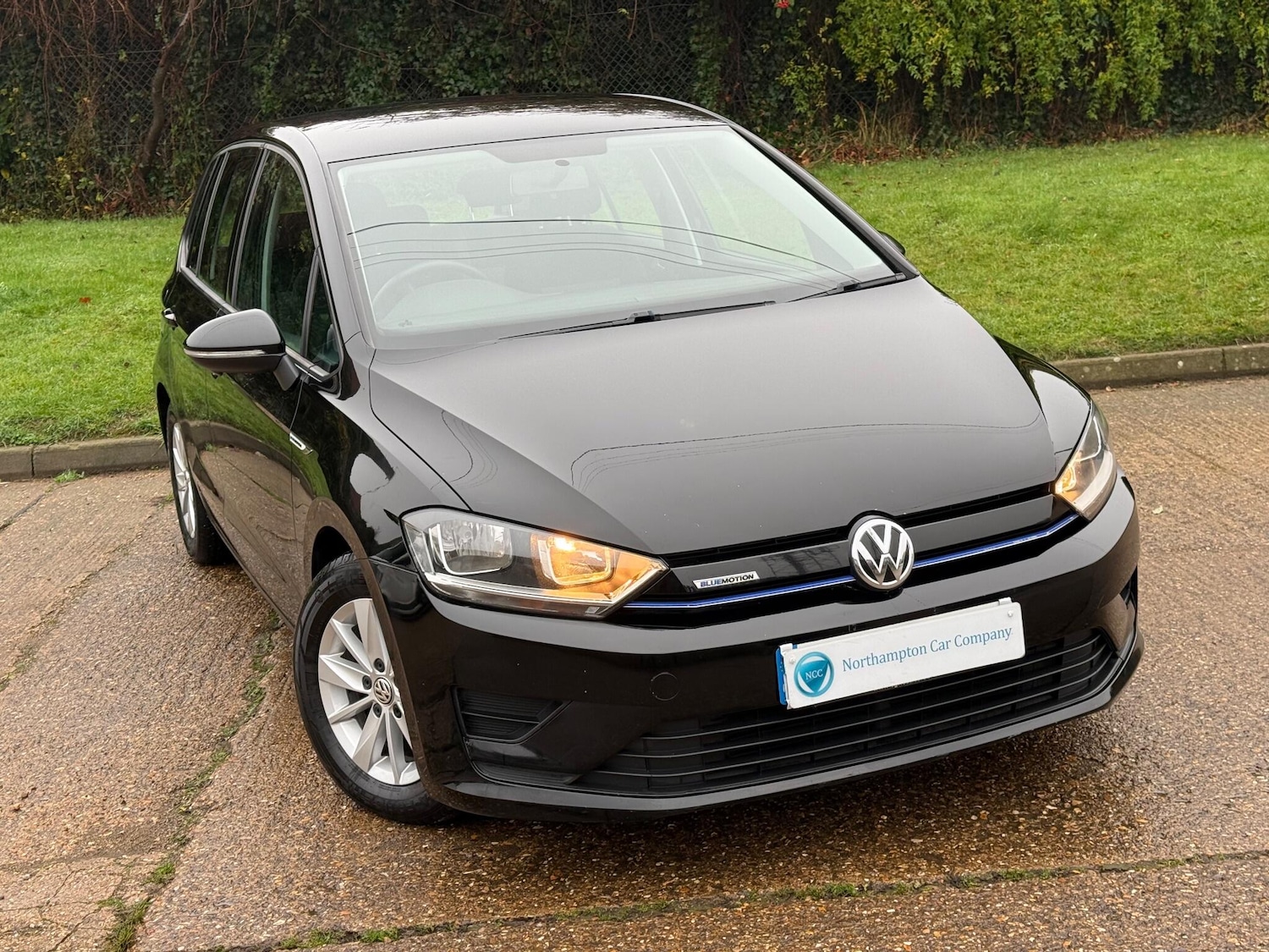 Used Volkswagen Golf SV 2015 for sale - 76584370: Photo 1