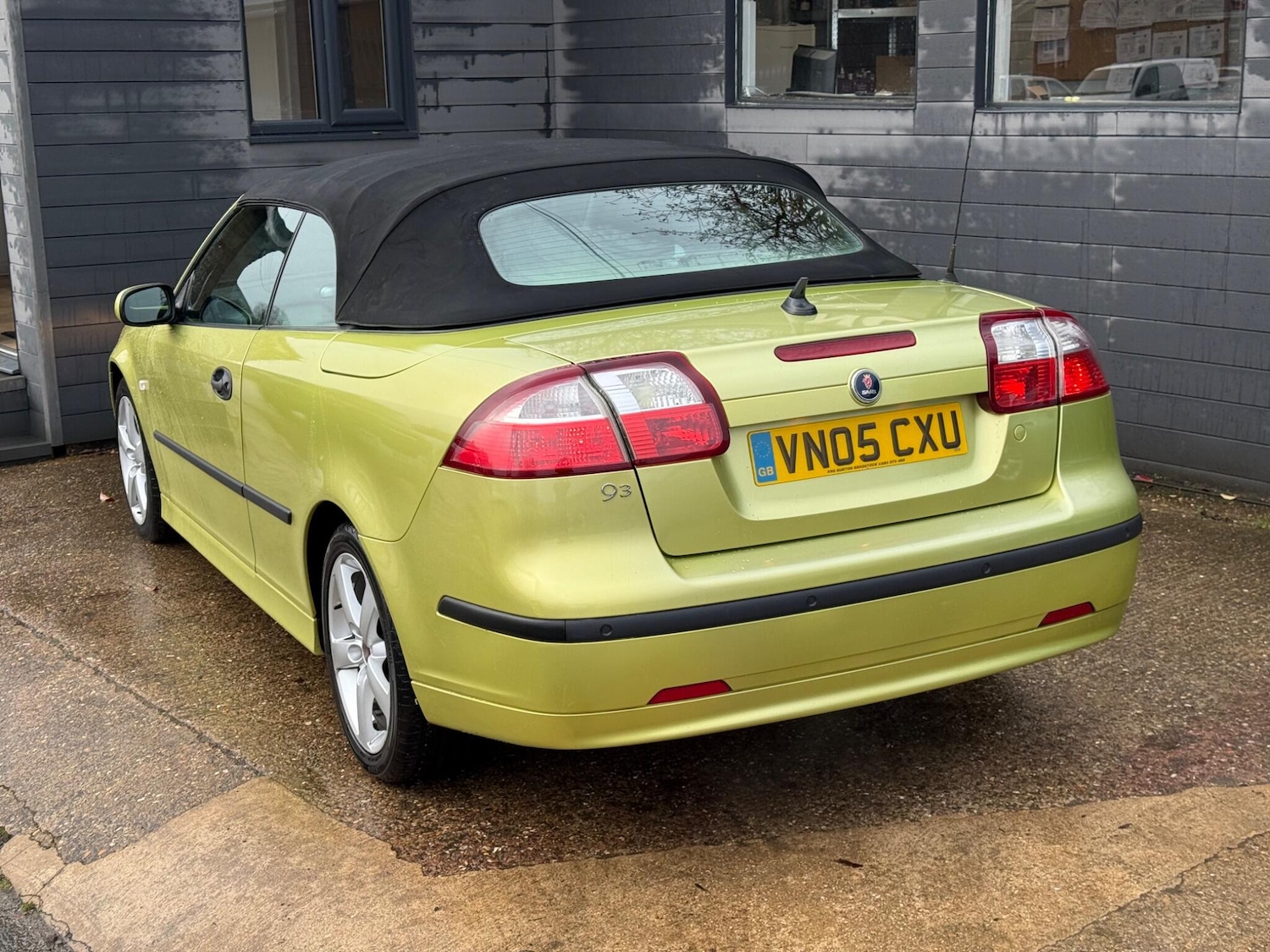 Used Saab 9-3 2005 for sale - 77253884: Photo 2