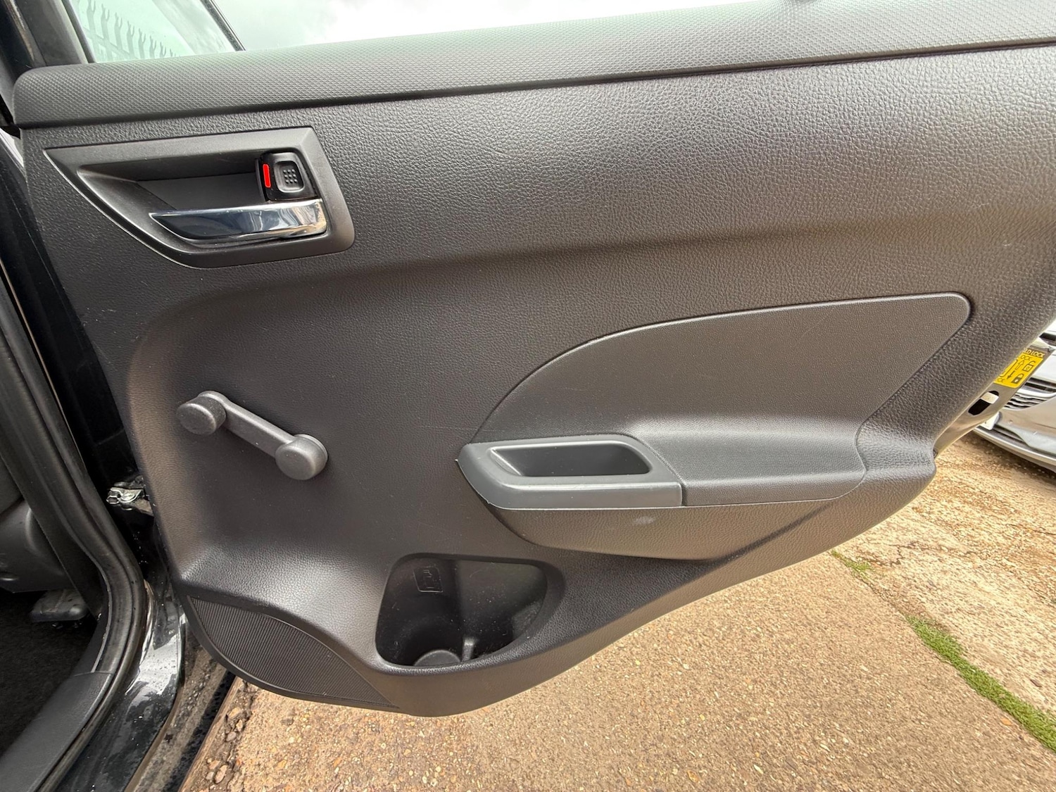 Used Suzuki Swift 2011 for sale - 76371361: Photo 27