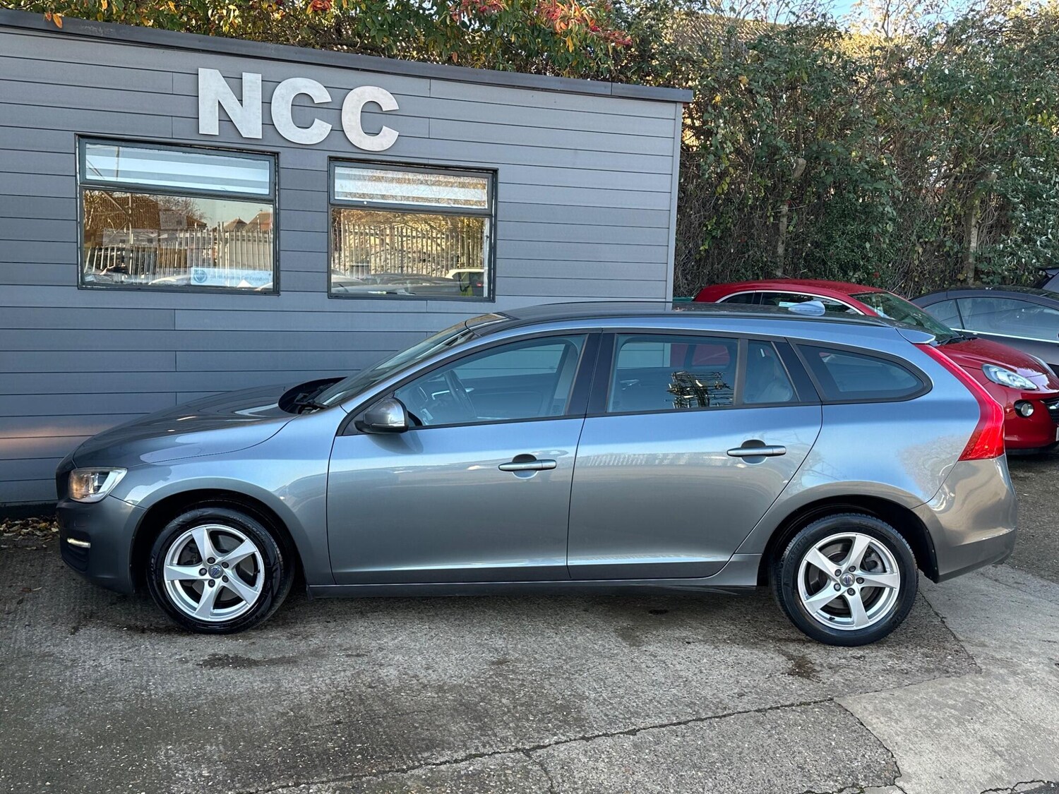 Used Volvo V60 2017 for sale - 77479106: Photo 14