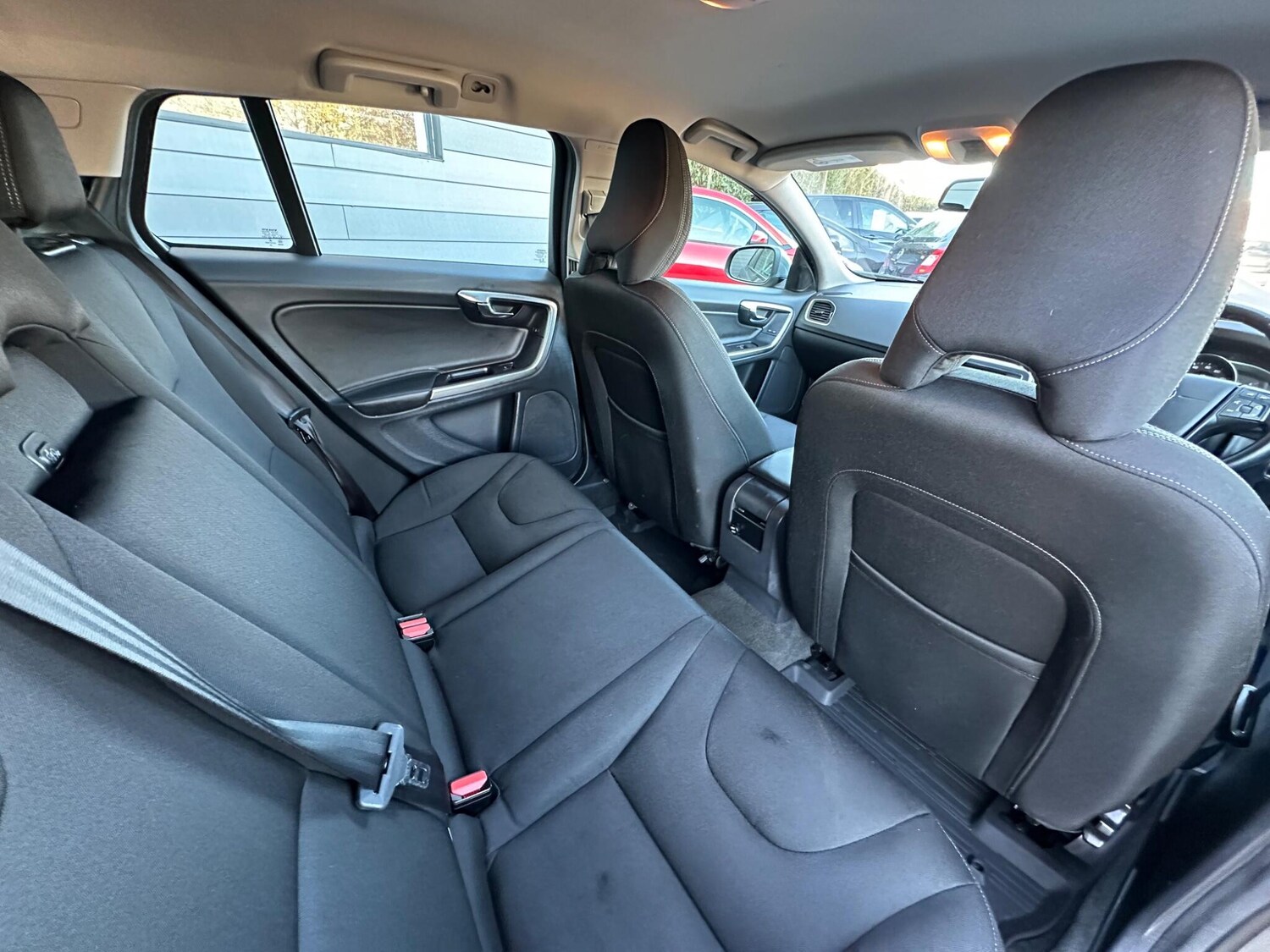 Used Volvo V60 2017 for sale - 77479106: Photo 24