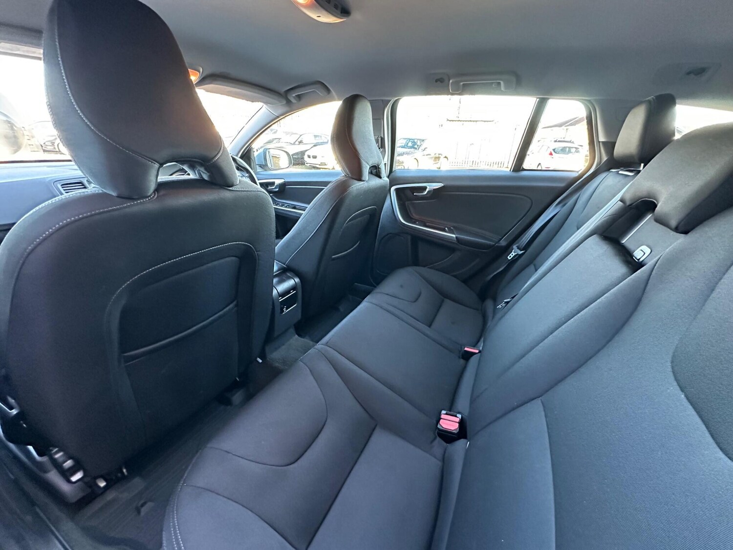 Used Volvo V60 2017 for sale - 77479106: Photo 25