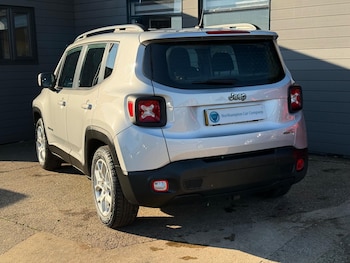 Used Jeep Renegade 2016 for sale - 76995912: Photo