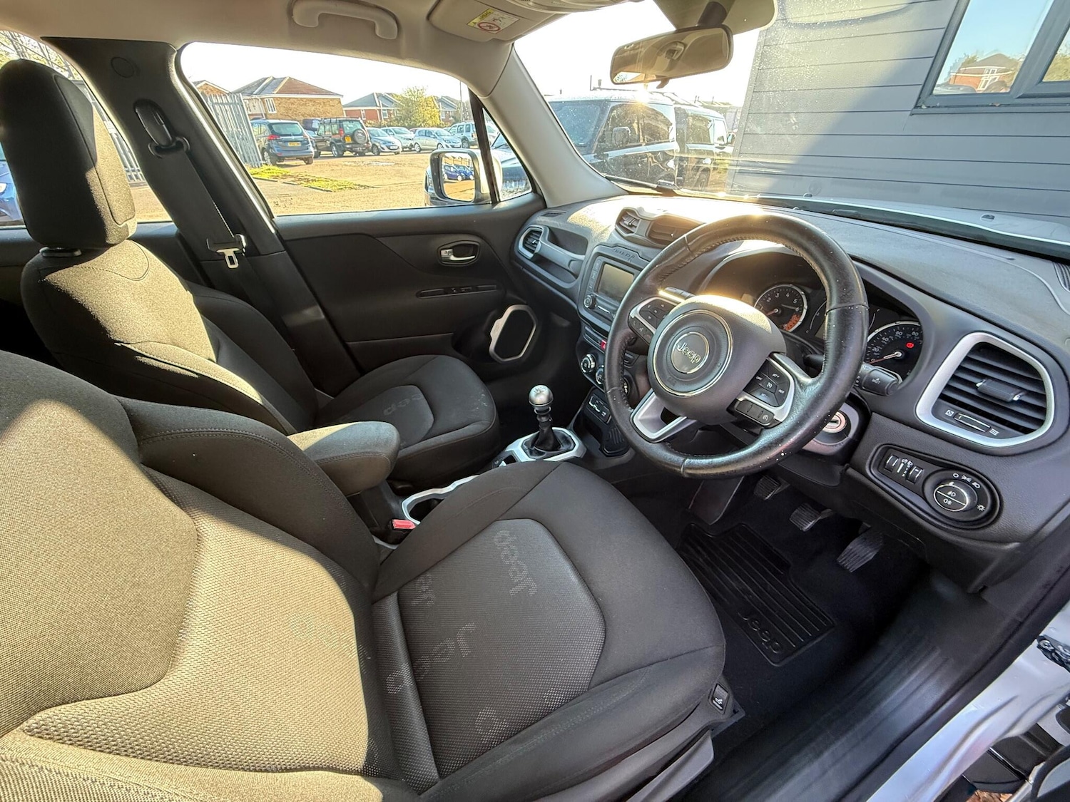 Used Jeep Renegade for sale - 76995912: Photo 3