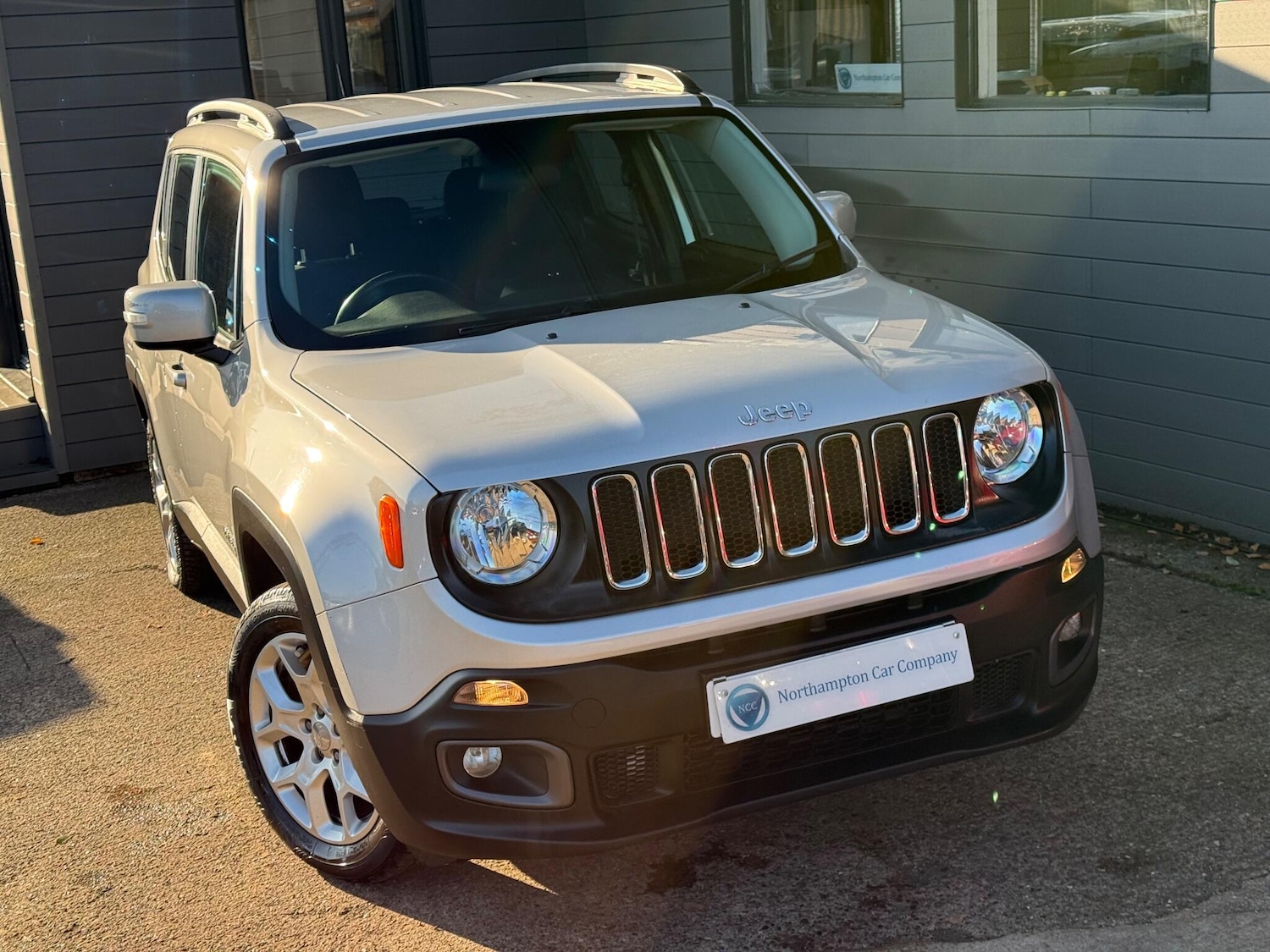 Used Jeep Renegade for sale - 76995912: Photo 4