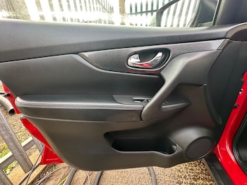 Used Nissan X-Trail 2016 for sale - 76041826: Photo 2