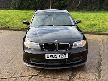Used BMW 1 Series 2009 for sale - 77467890: Photo
