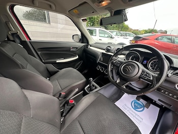 Used Suzuki Swift 2018 for sale - 78854111: Photo
