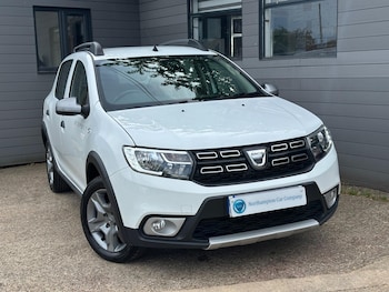 Used Dacia Sandero Stepway 2017 for sale - 78574012: Photo