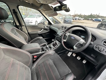 Used Ford S-Max 2023 for sale - 77625824: Photo