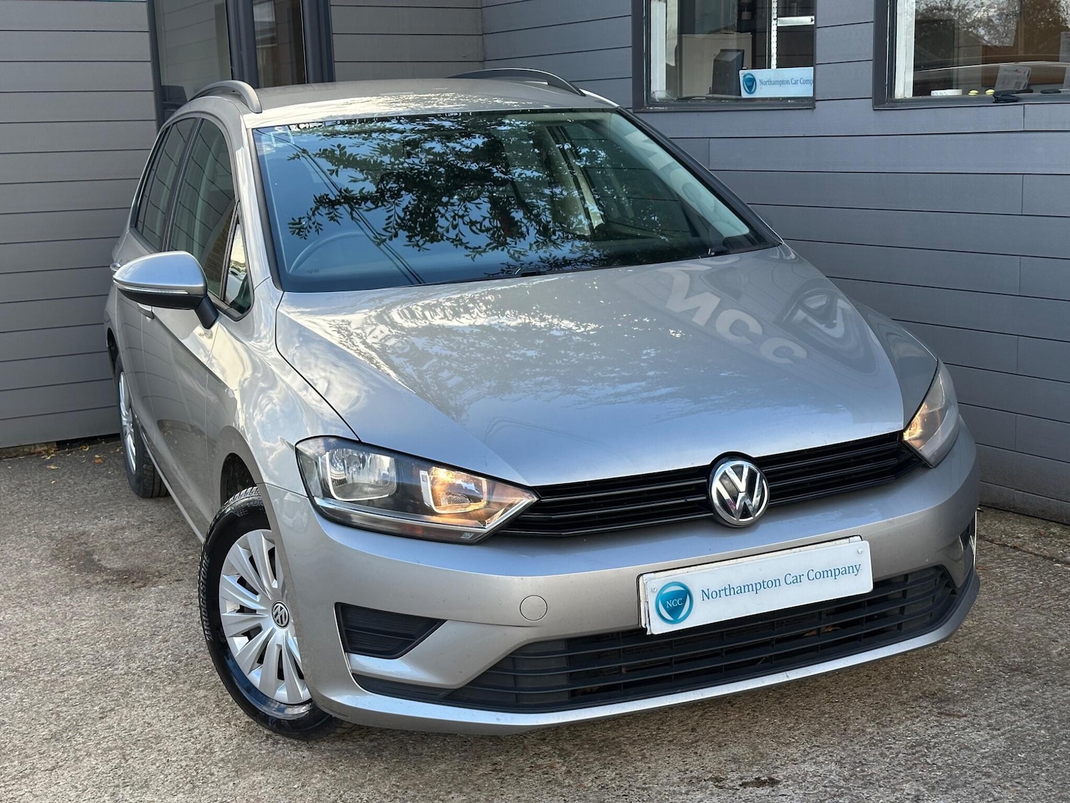 Used Volkswagen Golf SV 2014 for sale - 76201142: Photo 1