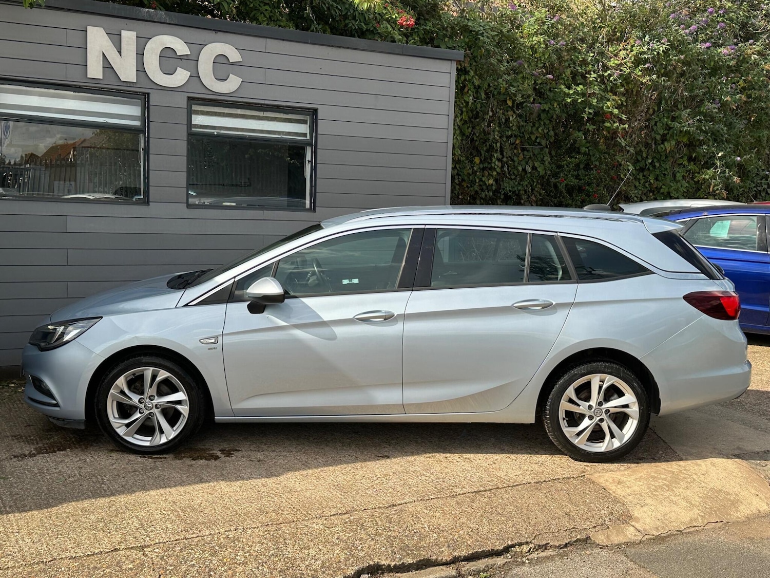 Used Vauxhall Astra 2016 for sale - 75720689: Photo 13