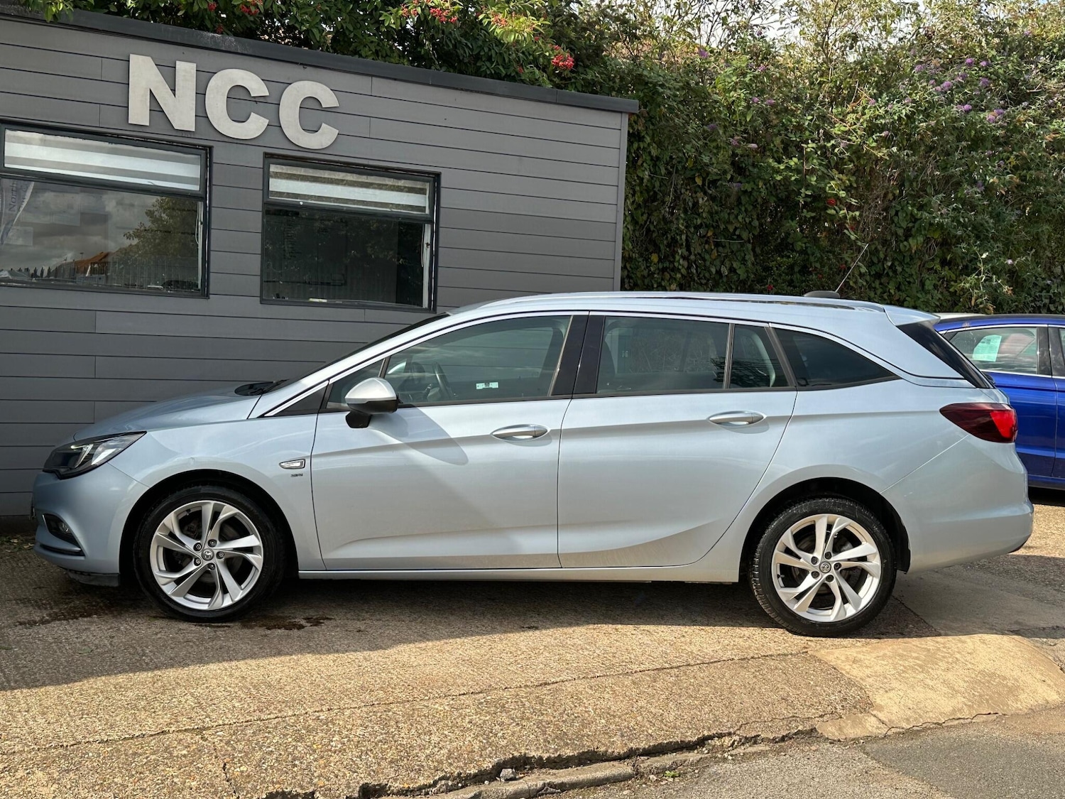 Used Vauxhall Astra 2016 for sale - 75720689: Photo 14