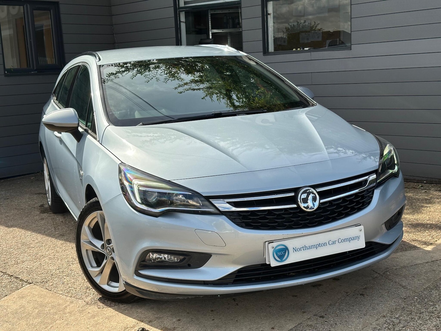 Used Vauxhall Astra 2016 for sale - 75720689: Photo 4