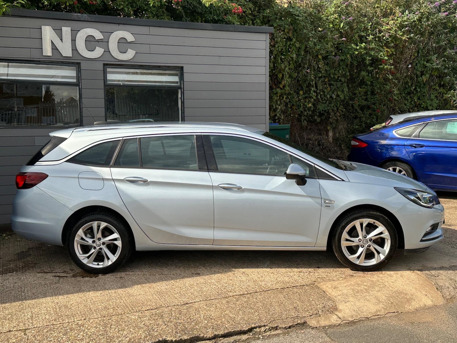 Used Vauxhall Astra 2016 for sale - 75720689: Photo 6