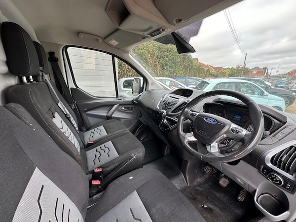 Used Ford Transit Custom 2015 for sale - 76152008: Photo 4