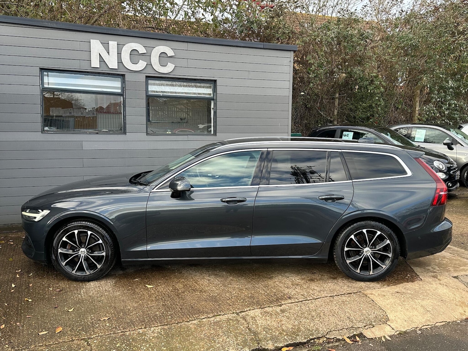 Used Volvo V60 2018 for sale - 77304858: Photo 15