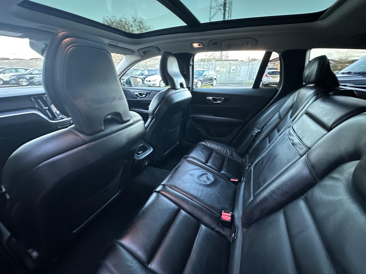 Used Volvo V60 2018 for sale - 77304858: Photo 26