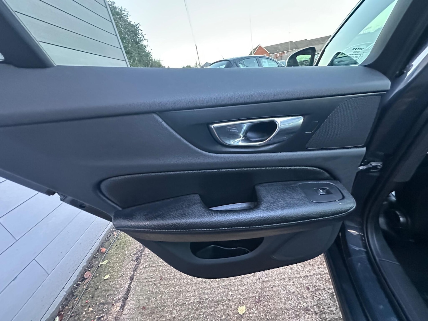 Used Volvo V60 2018 for sale - 77304858: Photo 30