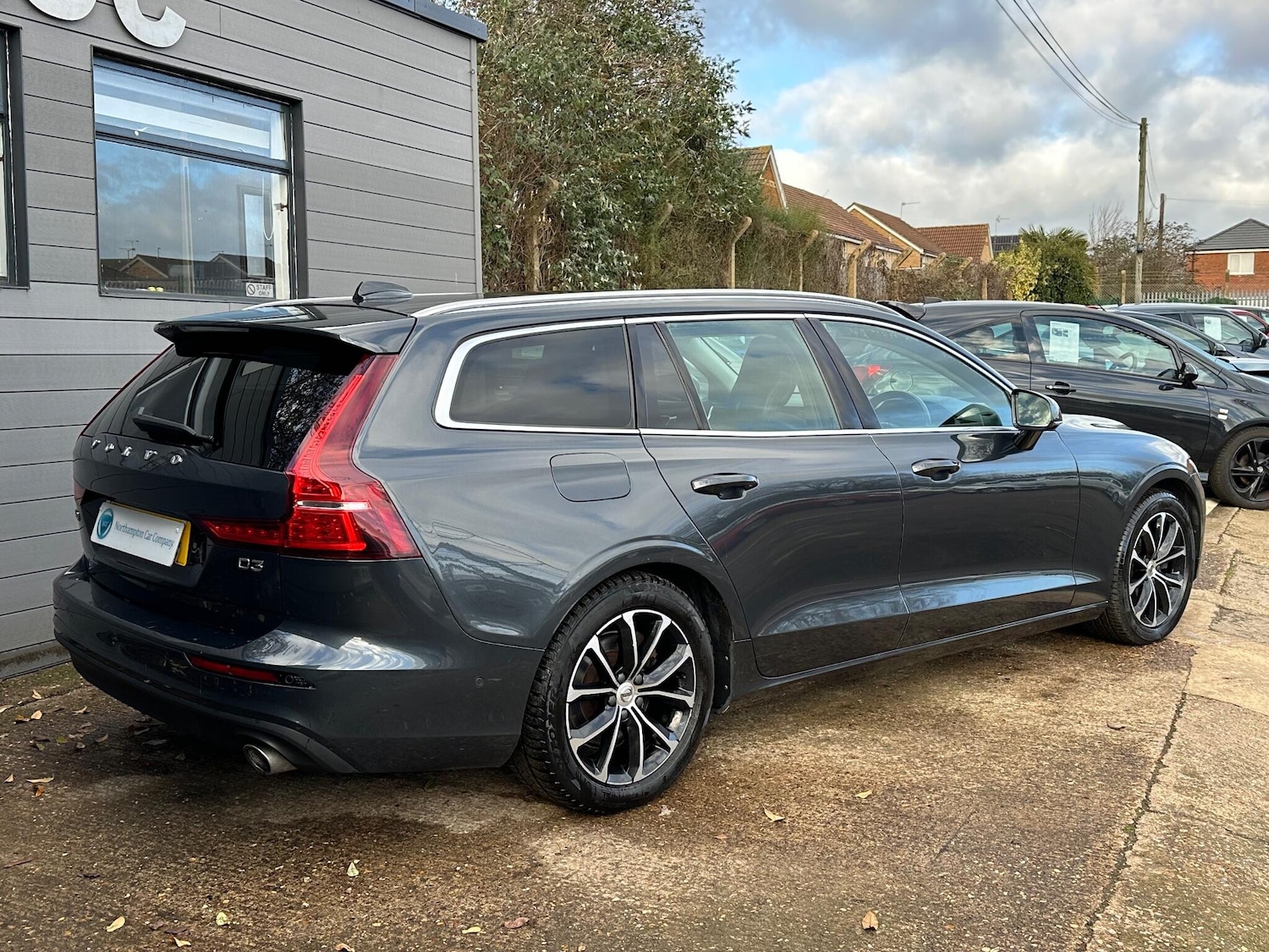 Used Volvo V60 2018 for sale - 77304858: Photo 8