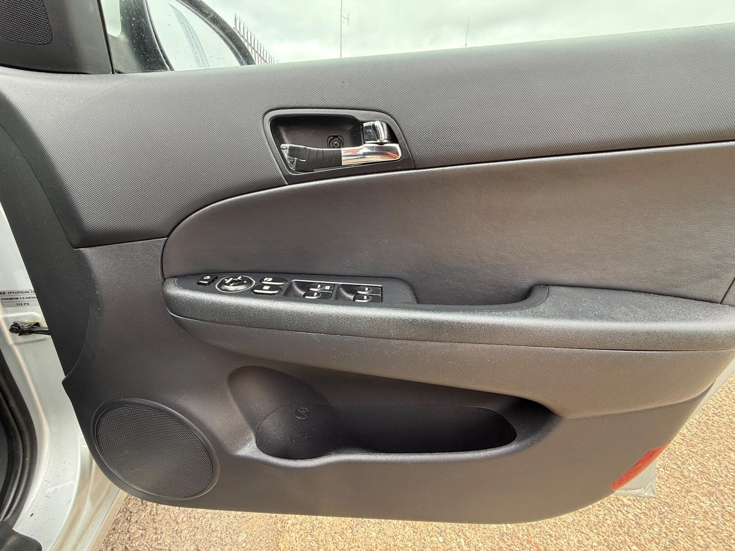 Used Ford Focus CC 2007 for sale - 75623312: Photo 2