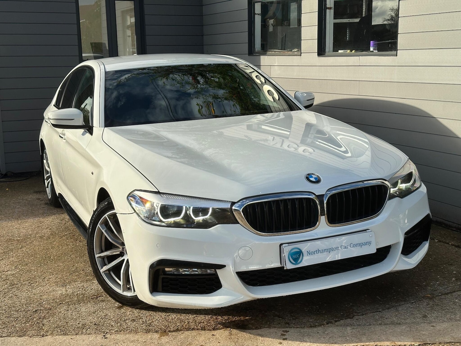 Used BMW 5 Series 2017 for sale - 76270855: Photo 8